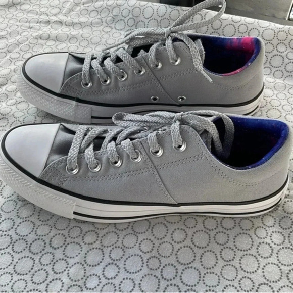 BNWOT Converse All Star Madison Lo Top Grey w/ Purple Galaxy Sz 8 Women’s - Picture 1 of 7
